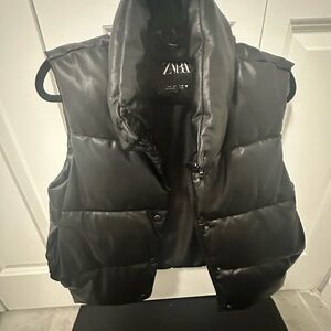 Zara Sleek Black Outerwear